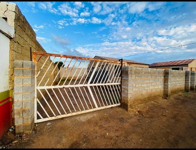 2 BEDROOM HOUSE FOR SALE IN KATLEHONG SOUTH